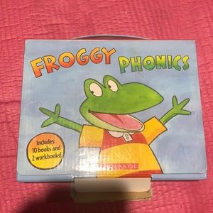 12 Froggy Phonics books!